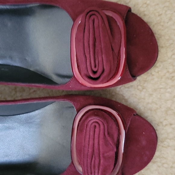 NWT Stuart Weitzman Suede Pumps - Picture 3 of 8